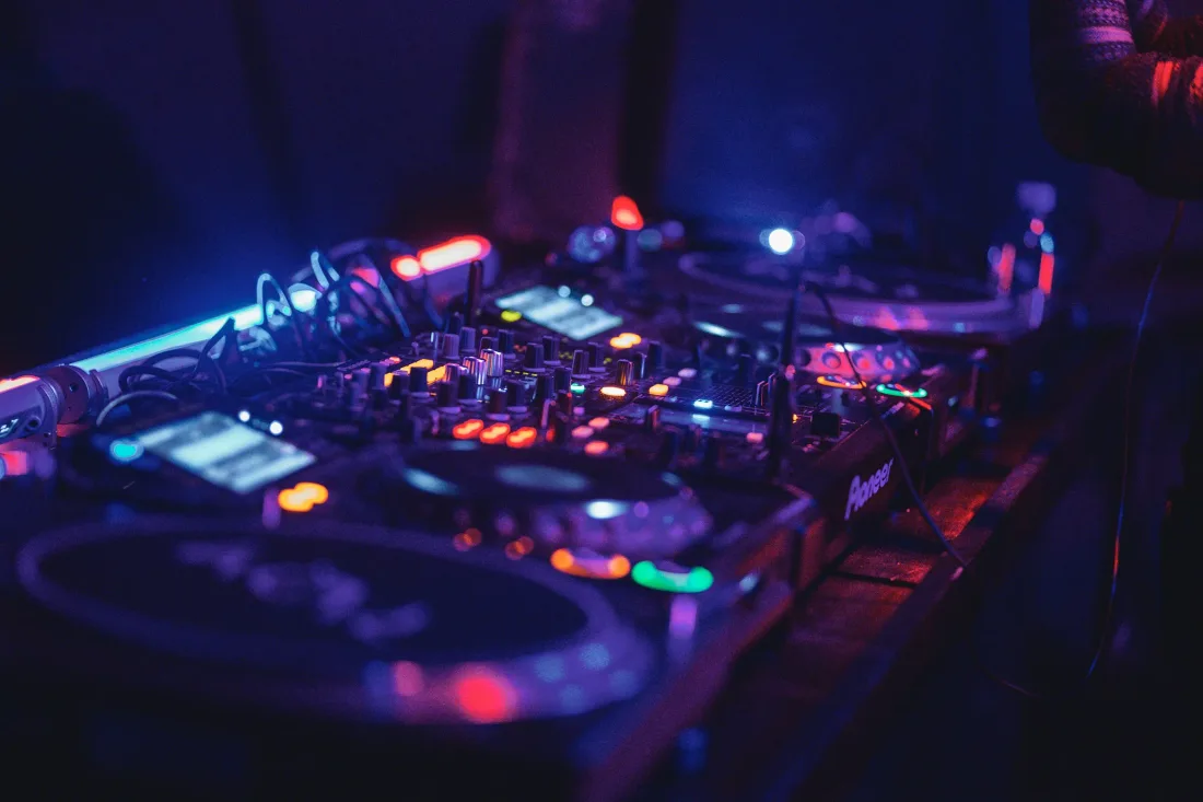 Backline & DJ