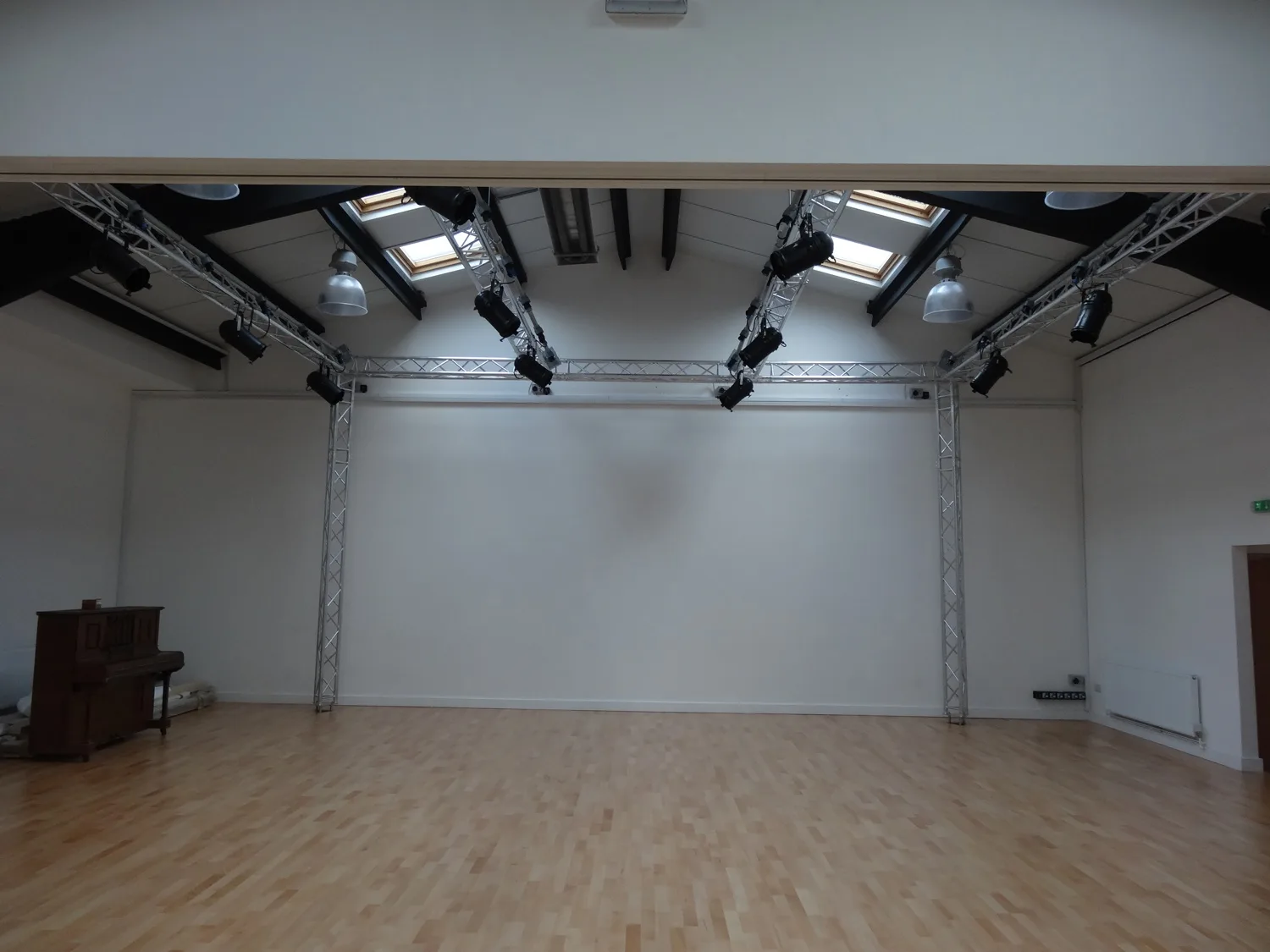 Dance studio rigging